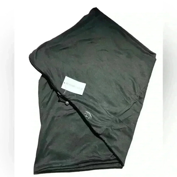 Beyond Yoga Infinity‎ Dark Gray Pocket Scarf - Picture 2 of 4